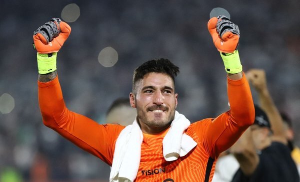 (VIDEO) Locura total: ¡Gastón Olveira festejó mientras aún se jugaba el partido!