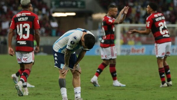 Flamengo supera a Racing para quedar más cerca de la clasificación