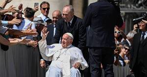 La Nación / El Papa Francisco retoma el trabajo desde el hospital