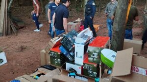 Policía halla mercaderías robadas en asalto en una propiedad de Miguel Cuevas
