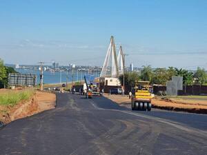 MOPC realiza mejoras en el acceso al Puente San Roque González de Santacruz