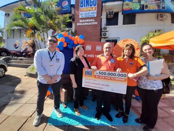 EL POZO MÁS GRANDE DE TELEBINGO TRIPLE A NIVEL PAÍS DE LO QUE VA DEL AÑO FUE GANADA POR UNA FAMILIA ENCARNACENA