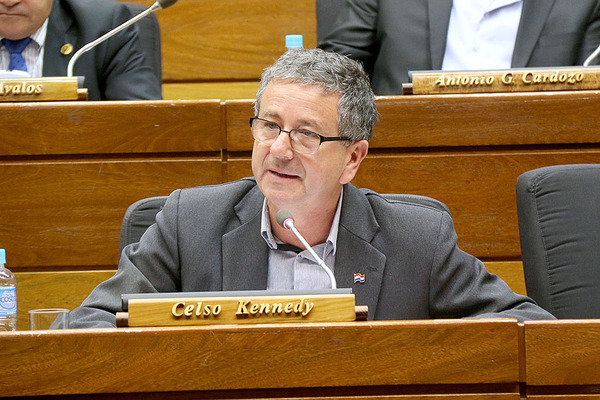 Kennedy critica a Alegre por convocar sesión virtual del directorio - ADN Digital
