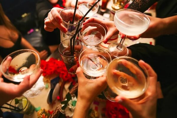 Cuál bebida alcohólica tiene más calorías: ¿Cerveza, Aperol Spritz, champagne, vino o whisky? - Estilo de vida - ABC Color