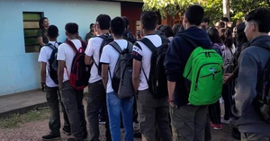 Estudiante amenaza a su profesora en un colegio de Concepción - Noticiero Paraguay