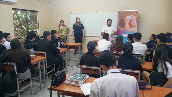 Charlas de concienciación sobre Trata de Personas en Encarnación