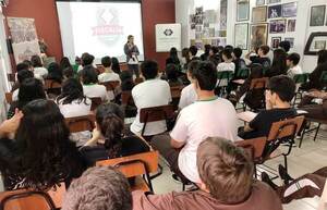 Fiscalía brindó charlas a alumnos sobre redes sociales •