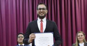 La Nación / “Hay esperanzas en la renovación de la clase política”, afirmó concejal departamental electo