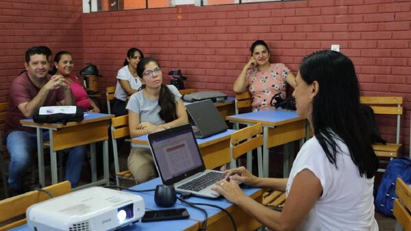 Cómo postularte a las becas de maestría en Colombia si sos docente del MEC