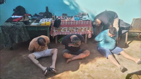 Caen supuesto líder y dos miembros de banda que robó un cajero automático - ABC en el Este - ABC Color