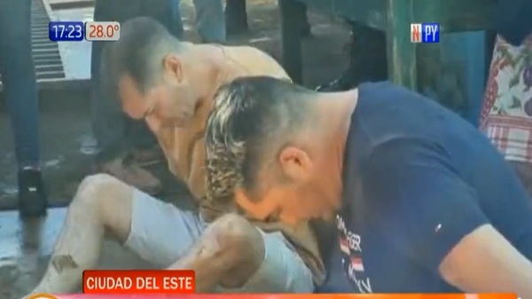 Detienen a presuntos asaltacajeros en Ciudad del Este - Noticias Paraguay