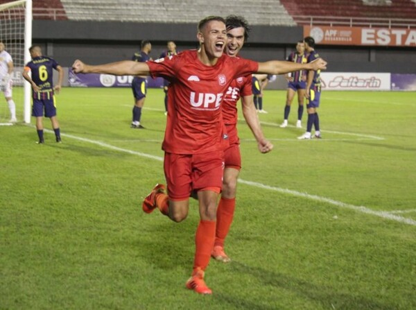 El Rojo esteño dejó los puntos en su casa - APF