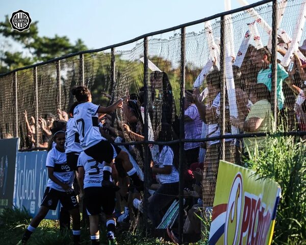 Fútbol Femenino: Olimpia gana la primera final en la Sub 18 - Olimpia - ABC Color