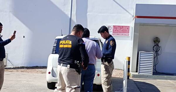La Nación / Detienen a funcionario de IPS por presunto pedido de coima para agilizar trámites