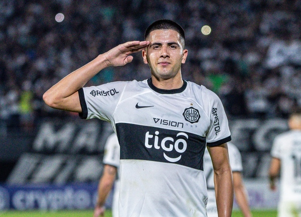 El defensor de Olimpia que figura en el equipo ideal de la Libertadores