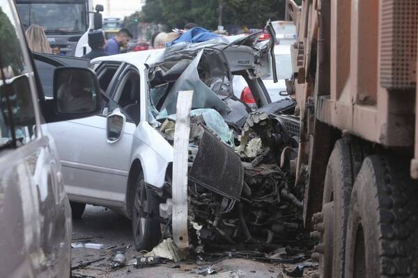 Joven pierde la vida tras chocar contra un camión de basura