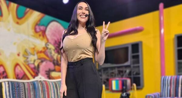 [VIDEO] ¡Silvia Flores contó que ya tiene un chuli que riega sus plantas!
