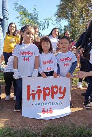 ALUMNOS DEL “HIPPY” ´PARTICIPAN DEL DESFILE PATRIO EN CAMBYRETÁ