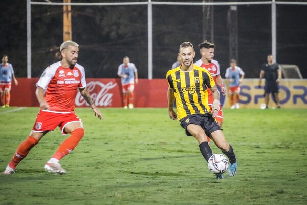 Diario HOY | Guaraní visita Mallorquín en la despedida del "Rorro"