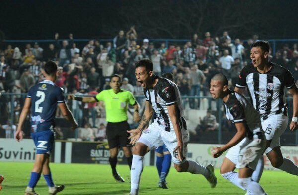 Santaní ganó y se adueñó momentáneamente de la punta - Oasis FM 94.3