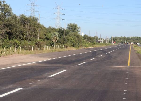 Tramo Falcón – Remanso ya cuenta con casi 12 km de carpeta asfáltica - .::Agencia IP::.