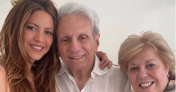 La Nación / Shakira llegó a Colombia tras rumores de romance con Hamilton