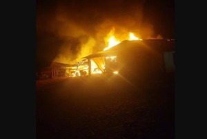 Incendio en Hernandarias consume depósito y vehículos de intendente - ADN Digital