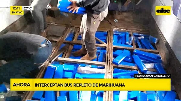 Video: Interceptan bus repleto de marihuana - ABC Noticias - ABC Color