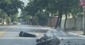 La Nación / Motociclista busca a la conductora del vehículo contra el cual chocó