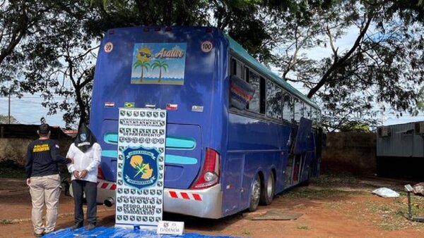 PJC: Incautan más de 500 kilos de marihuana de bus de turismo con pasajeros