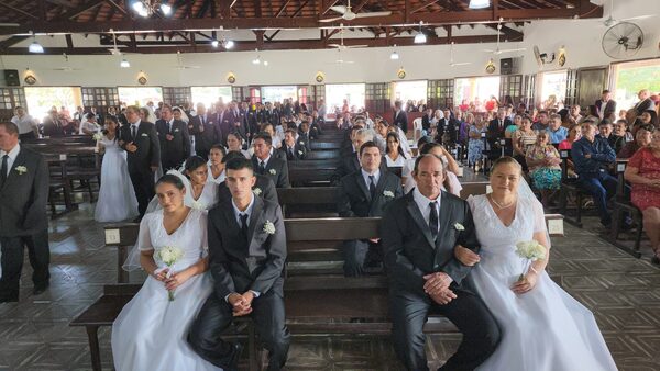 Emotiva ceremonia: Más de 50 parejas dieron el “sí, quiero” en Vallemí