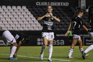 [VIDEO] Fútbol Femenino: Golpazo de Olimpia en la primera final