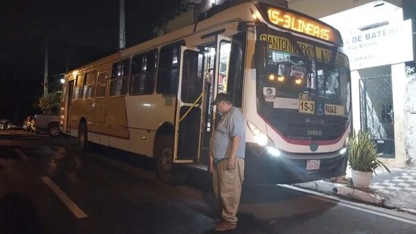 Colectivo ocasiona accidente fatal en Sajonia - Nacionales - ABC Color