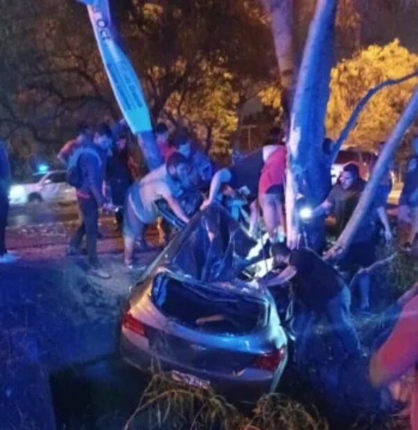 Video: Aparatoso accidente sobre avenida Ñu Guasú - Nacionales - ABC Color