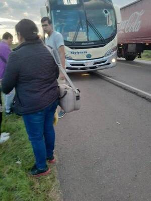 ¡De no creer! Una piedra mató a joven que viajaba en colectivo