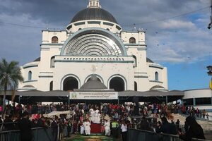 Monseñor Valenzuela exhortó a los feligreses a nutrirse de Cristo - Nacionales - ABC Color
