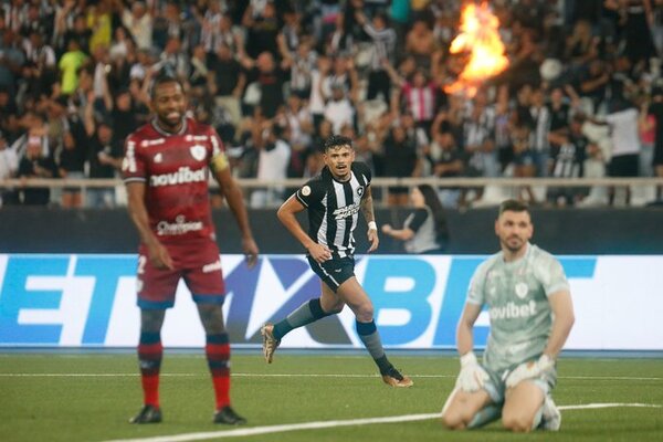 Botafogo sigue imparable en la Liga brasileña