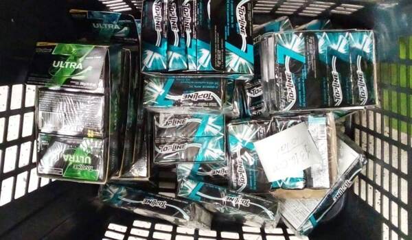 Frustran hurto de chicles •
