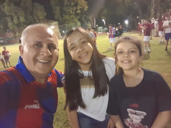 Pablo Guerrero, papá de Ariana y Paula: “Cada día se aprende algo nuevo de las hijas” - Gente - ABC Color