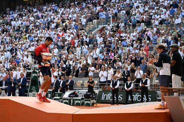 [VIDEO] Novak Djokovic triunfó en París y se convirtió en el tenista más ganador de la historia