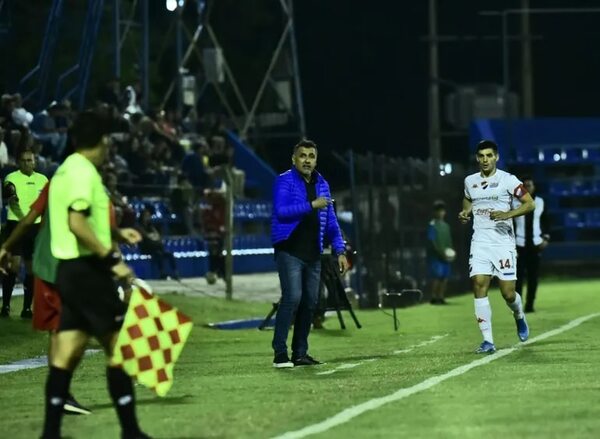 Nacional: Sarabia; contento por el crecimiento del equipo - Fútbol - ABC Color