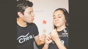 Con relaciones para el pericón, chicos promocionan el dulce idioma guaraní