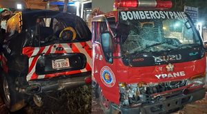 Diario HOY | Iban para un servicio y chocaron sus móviles: accidente entre bomberos en Ypané