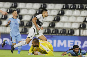 [VIDEO] El gol de "Animalito" Quintana que puso en ventaja a Olimpia ante "Resi"