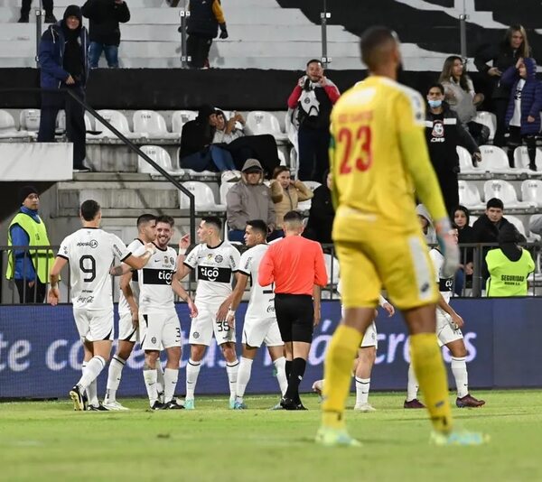 Olimpia vs. Resistencia: El Decano culmina el Apertura con una goleada - Fútbol - ABC Color