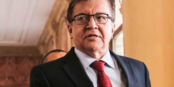 Duarte Frutos aborda la gobernabilidad, la crisis del IPS y la reforma tributaria