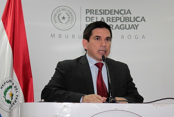 Peña anuncia que Juan Carlos Baruja será el futuro ministro de Vivienda y Urbanismo - trece