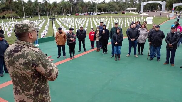 Realizan relato histórico guiado de la Guerra del Chaco en el memorial Defensores del Chaco - Nacionales - ABC Color