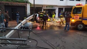 Joven muere tras violento choque de un vehículo contra una columna en Luque