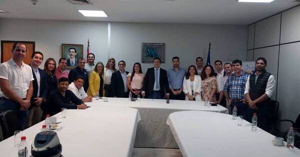 La Nación / Multibancada pretende sumar más sectores para elegir la presidencia